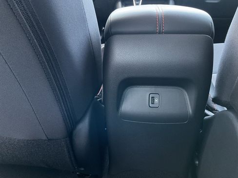 New 2025 Nissan Sentra SR w/ Midnight Edition image 16