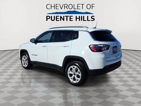 Used 2025 Jeep Compass Latitude AWD/4WD image 6