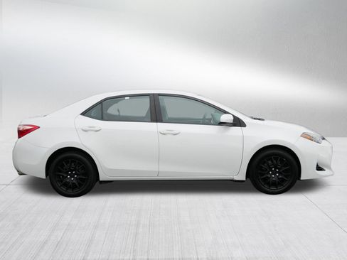 Used 2019 Toyota Corolla LE image 8