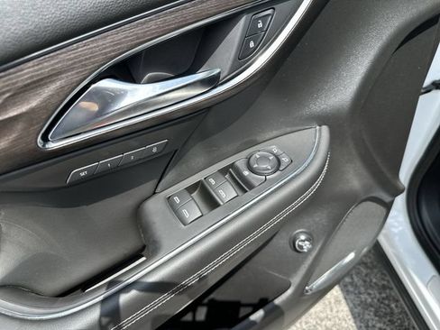 Used 2023 Buick Envision Avenir AWD/4WD image 17