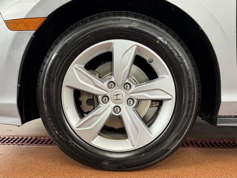 Used 2019 Honda Odyssey EX-L image 8