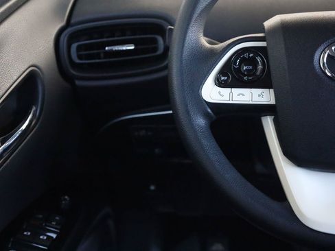 Used 2017 Toyota Prius Two FWD image 28