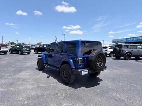 Used 2020 Jeep Wrangler Unlimited Sahara w/ Safety Group AWD/4WD image 3