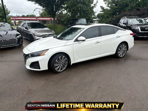Used 2023 Nissan Altima 2.5 SL AWD/4WD image 4