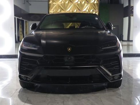 Used 2021 Lamborghini Urus AWD/4WD image 2