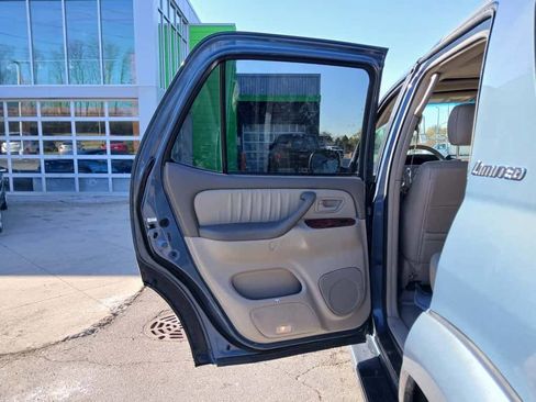 Used 2005 Toyota Sequoia Limited image 9