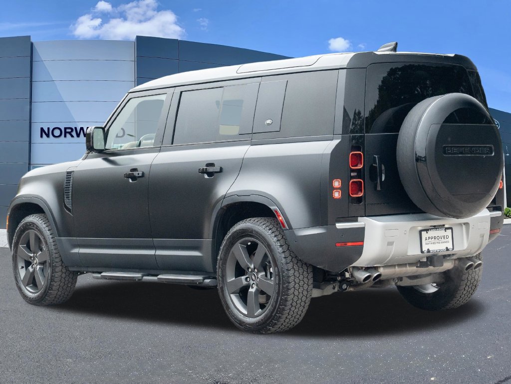 Used 2024 Land Rover Defender 110 SE AWD/4WD image 6