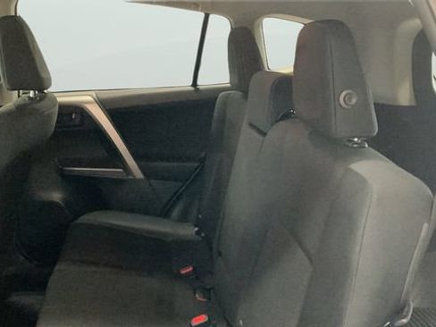 Used 2016 Toyota RAV4 LE AWD/4WD image 12