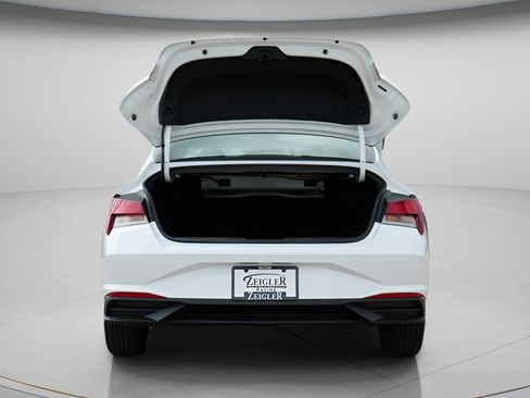 Certified 2023 Hyundai Elantra SEL w/ Cargo Package FWD image 10