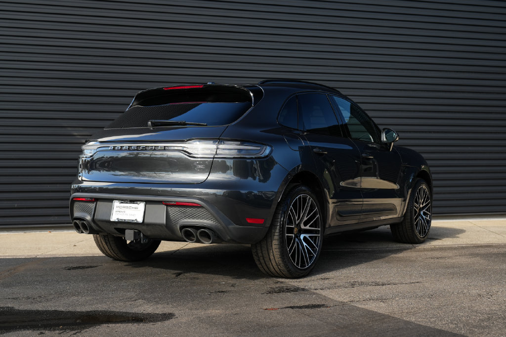 Certified 2026 Porsche Macan AWD/4WD image 13