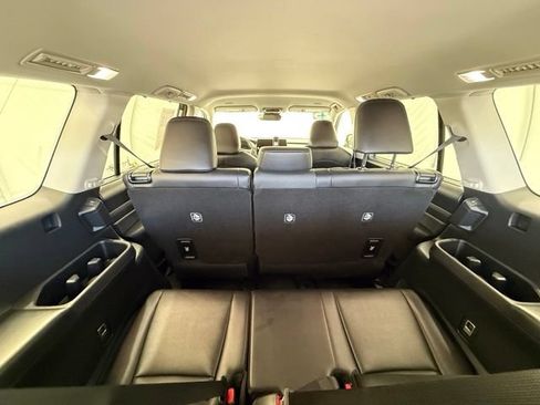 Used 2025 Toyota Grand Highlander AWD image 32