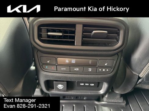 Used 2025 Honda Pilot Elite image 19