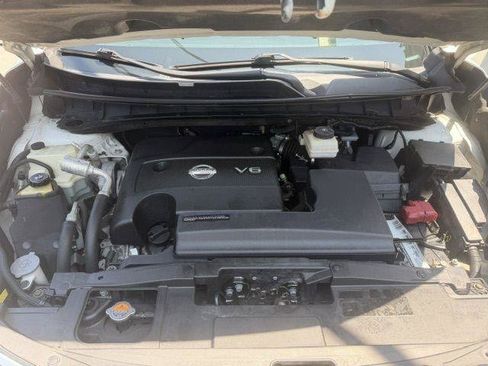 Used 2017 Nissan Murano SV w/ Premium Plus Package AWD/4WD image 8