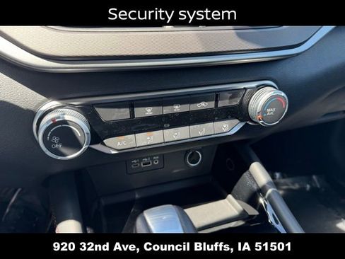 Used 2023 Nissan Altima 2.5 SR FWD image 32