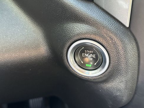 Used 2021 Chevrolet Silverado 1500 RST image 15