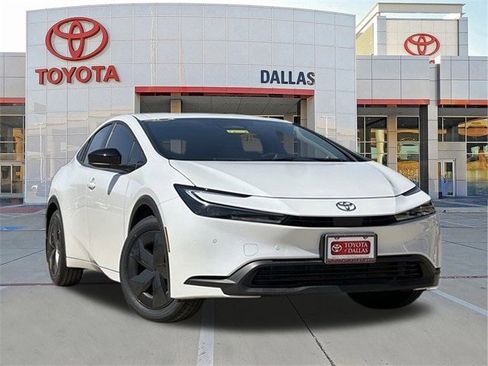 New 2026 Toyota Prius LE image 1