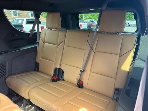 Used 2025 Cadillac Escalade ESV Premium Luxury w/ LPO, Floor Liner Package AWD/4WD image 16