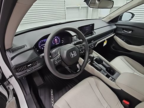 New 2025 Honda Accord SE image 11