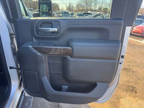 Used 2020 GMC Sierra 2500 SLE w/ SLE Value Package; image 32