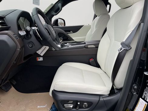 New 2026 Lexus LX 600 4WD w/ Luxury Package image 15