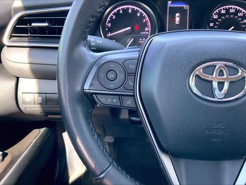Used 2024 Toyota Camry SE image 23