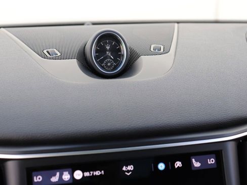 Used 2021 Maserati Levante S AWD/4WD image 51