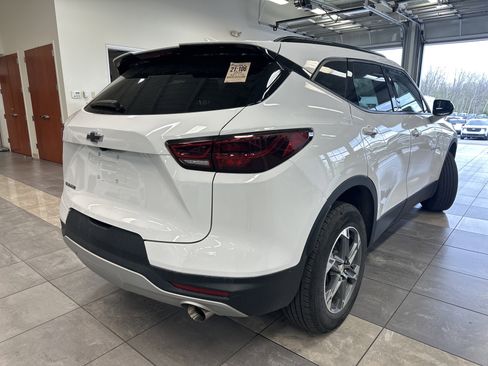 Used 2024 Chevrolet Blazer LT w/ Convenience Package image 9