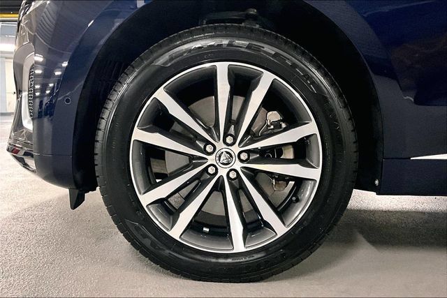 Certified 2026 Jaguar F-PACE R-Dynamic S AWD/4WD image 8