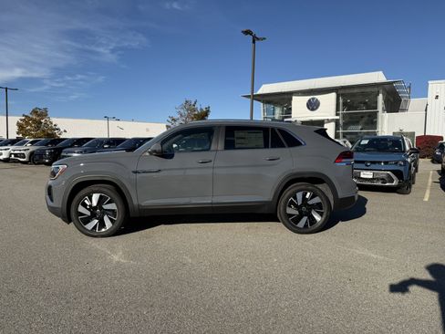 New 2026 Volkswagen Atlas Cross Sport SEL image 9