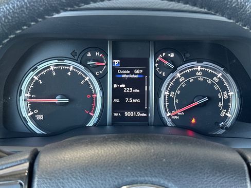 Certified 2023 Toyota 4Runner TRD Off-Road Premium w/ Off Road Premium Plus Package AWD/4WD image 24