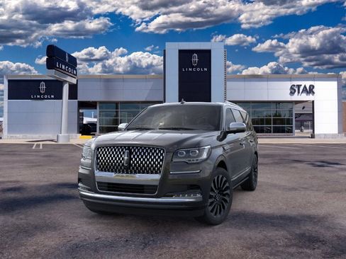 New 2023 Lincoln Navigator Black Label AWD/4WD image 2