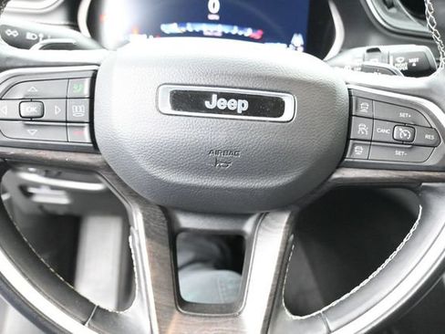 Used 2022 Jeep Grand Cherokee Limited RWD image 11