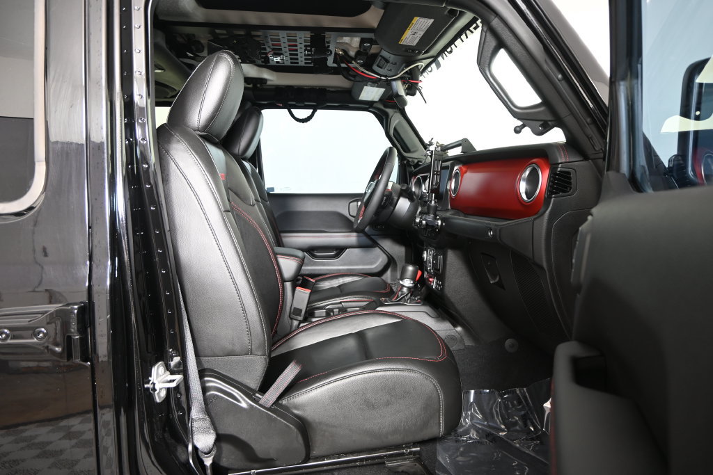 Used 2023 Jeep Gladiator Rubicon AWD/4WD image 17