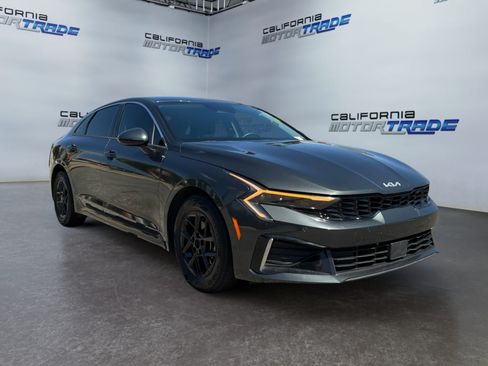 Used 2025 Kia K5 LXS FWD image 3