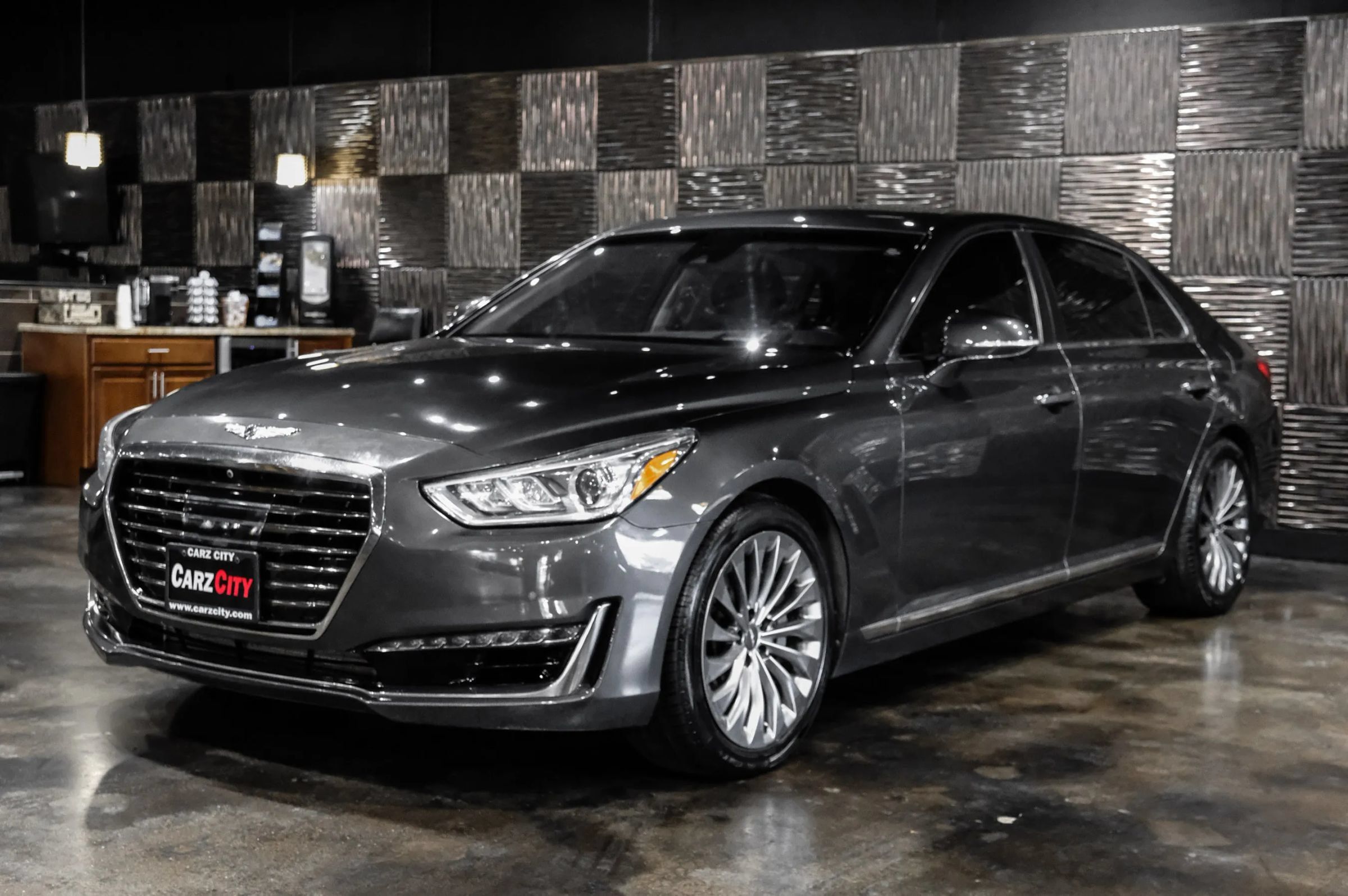 Used 2018 Genesis G90 3.3T Premium AWD/4WD image 9