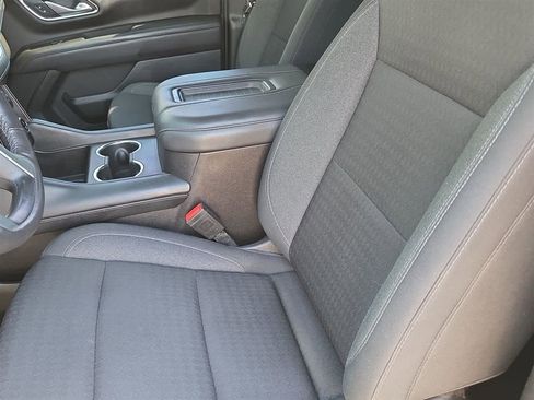 Used 2023 Chevrolet Suburban LS AWD/4WD image 17