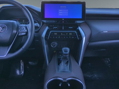 Used 2024 Toyota Venza Limited image 11