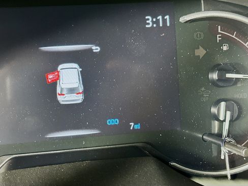 Used 2025 Toyota RAV4 XLE w/ Convenience Package FWD image 19