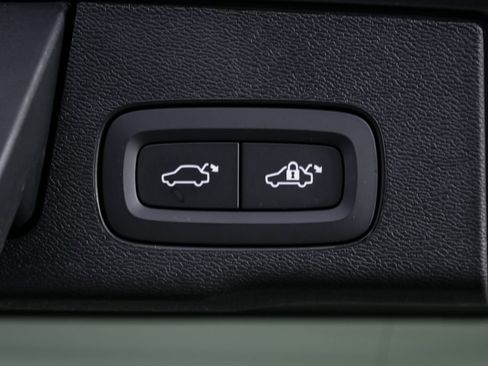 New 2026 Volvo XC60 B5 Ultra w/ Protection Package Premier image 31