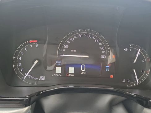 Used 2018 Cadillac XT5 Luxury w/ Driver Awareness Package image 3