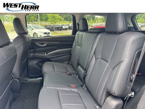 Used 2024 Subaru Ascent Limited image 9