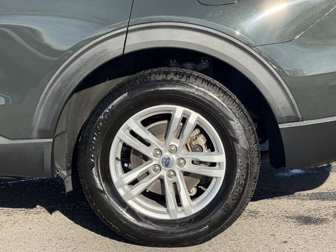 Used 2022 Ford Explorer XLT w/ Equipment Group 202A image 11