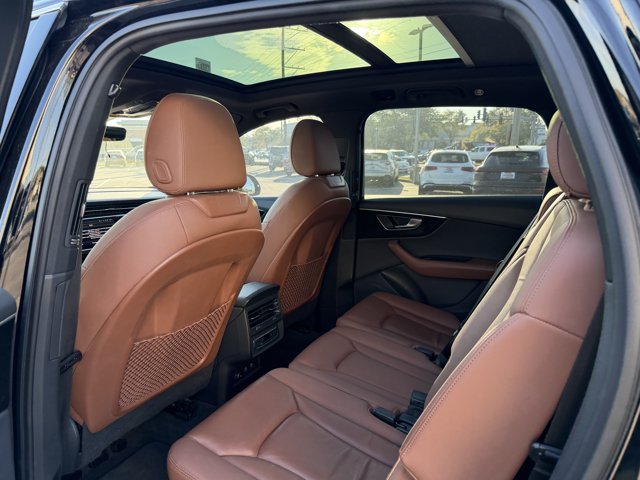 Used 2021 Audi Q7 3.0T Premium w/ Convenience Package AWD/4WD image 5