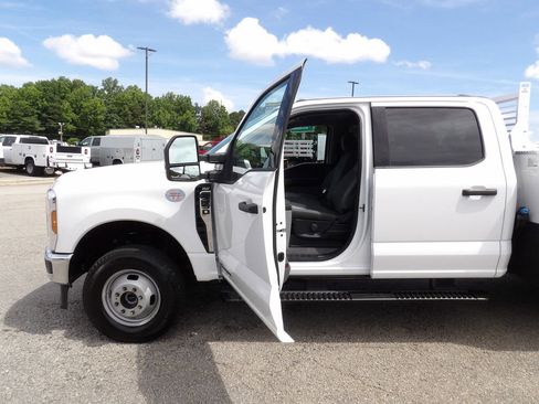 Used 2025 Ford F350 XLT AWD/4WD image 13