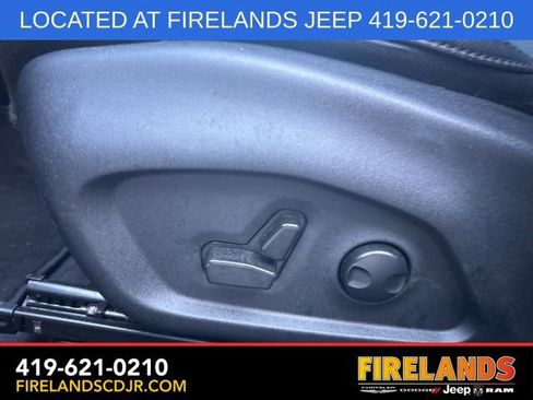 Used 2023 Jeep Compass Limited image 19