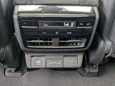 Used 2024 Acura MDX FWD image 13