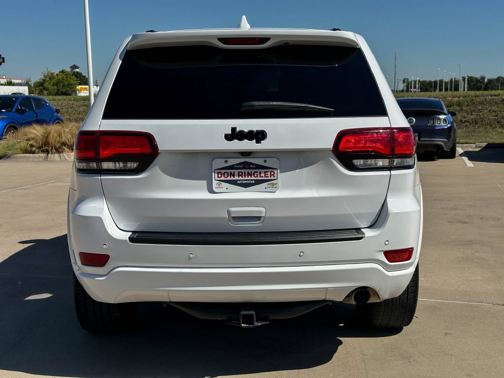 Used 2021 Jeep Grand Cherokee Laredo X RWD image 4