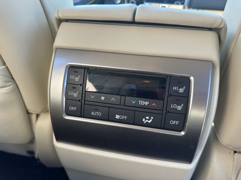 Used 2023 Lexus GX 460 Luxury w/ Sport Design Package image 13