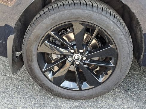 Used 2026 Jaguar F-PACE R-Dynamic S image 9