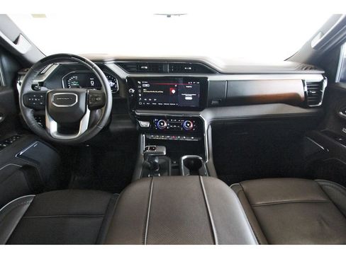 Used 2024 GMC Sierra 1500 Denali AWD/4WD image 8